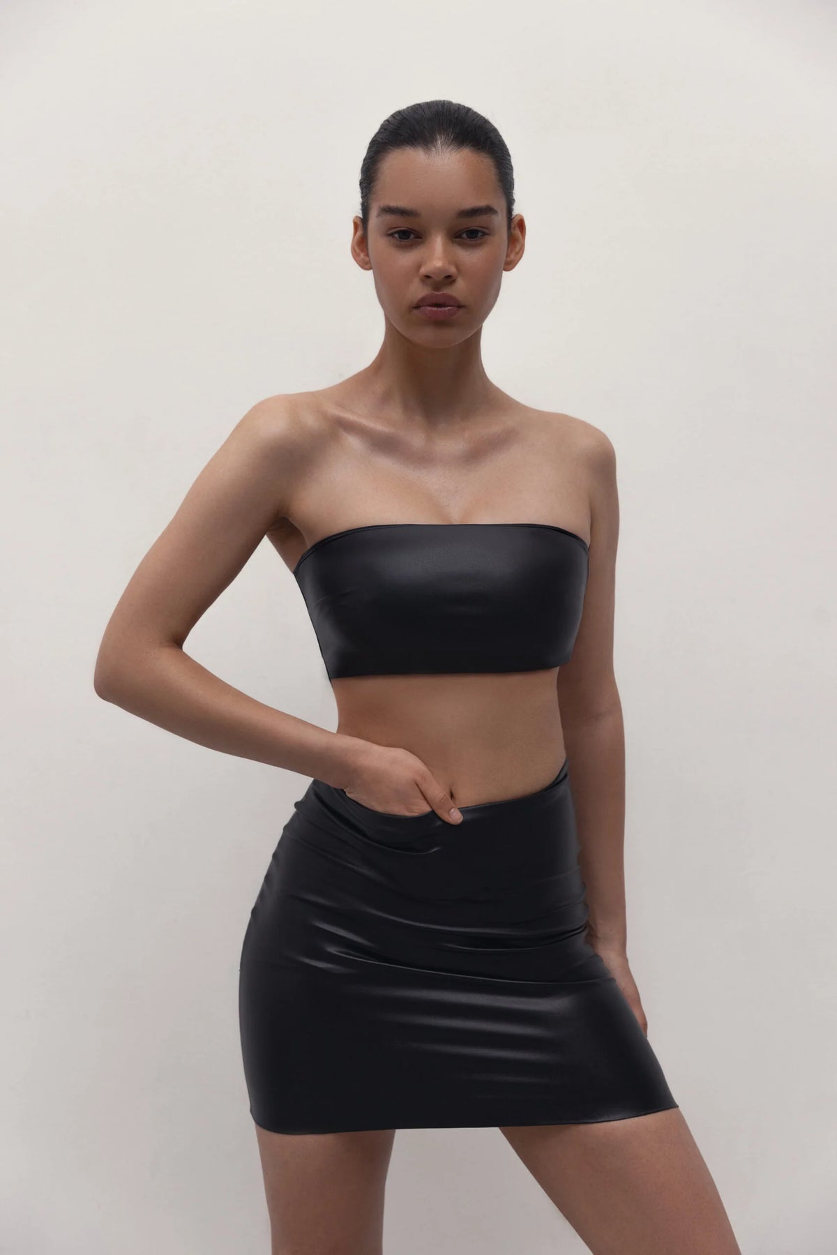 VEGAN LEATHER MINI SKIRT BLACK