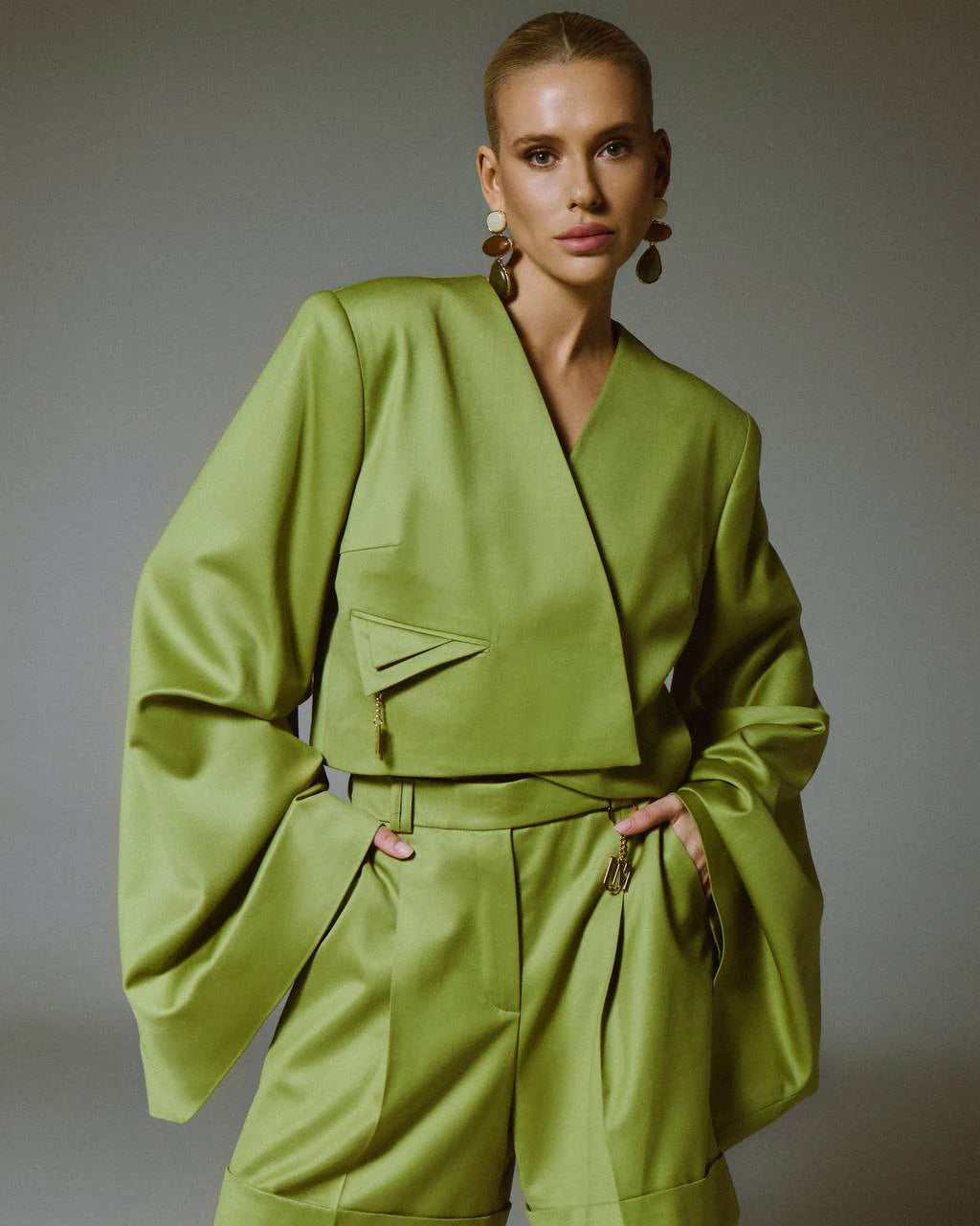 Flux Cropped Blazer in Сhartreuse