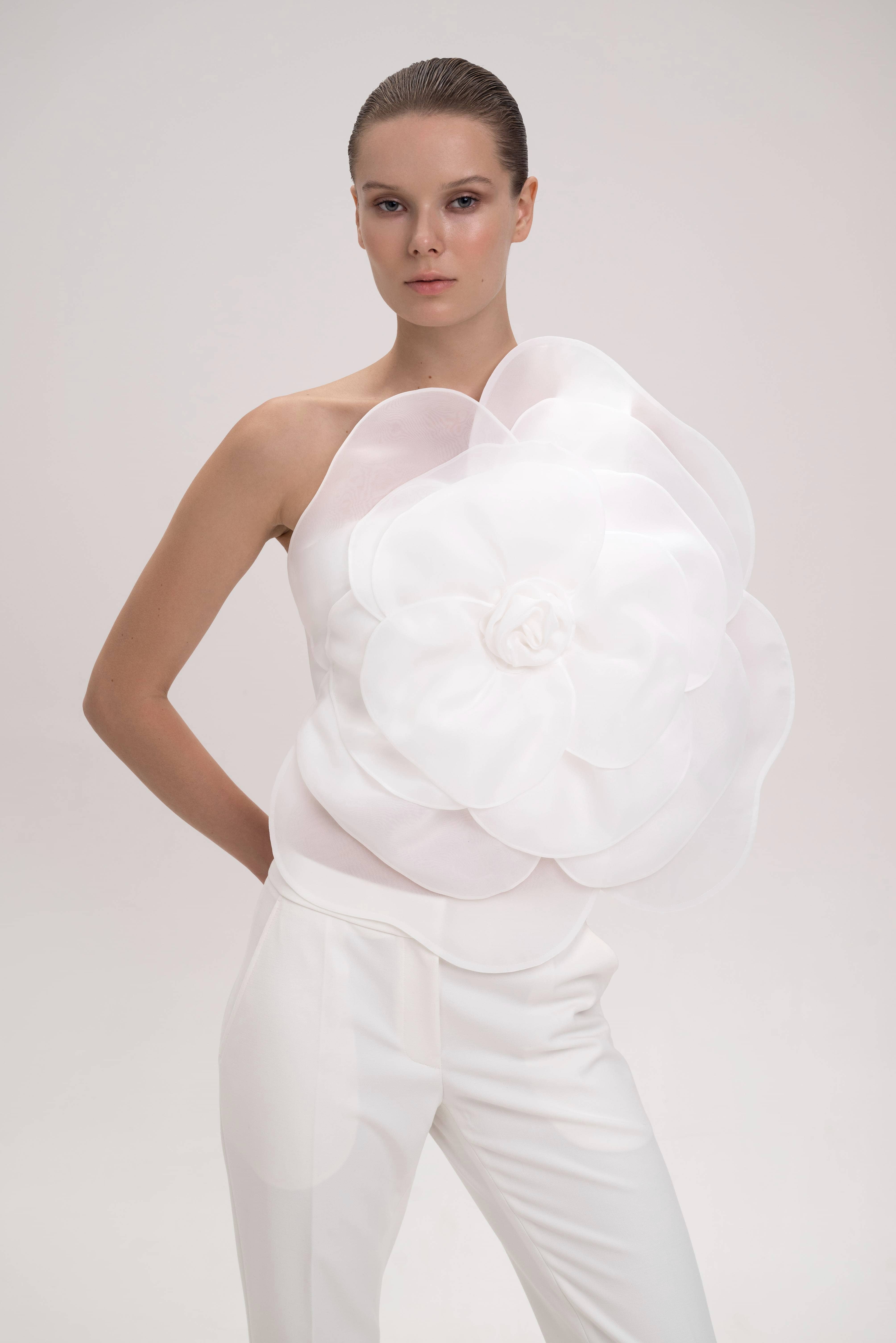 CAMELLIA WHITE TOP