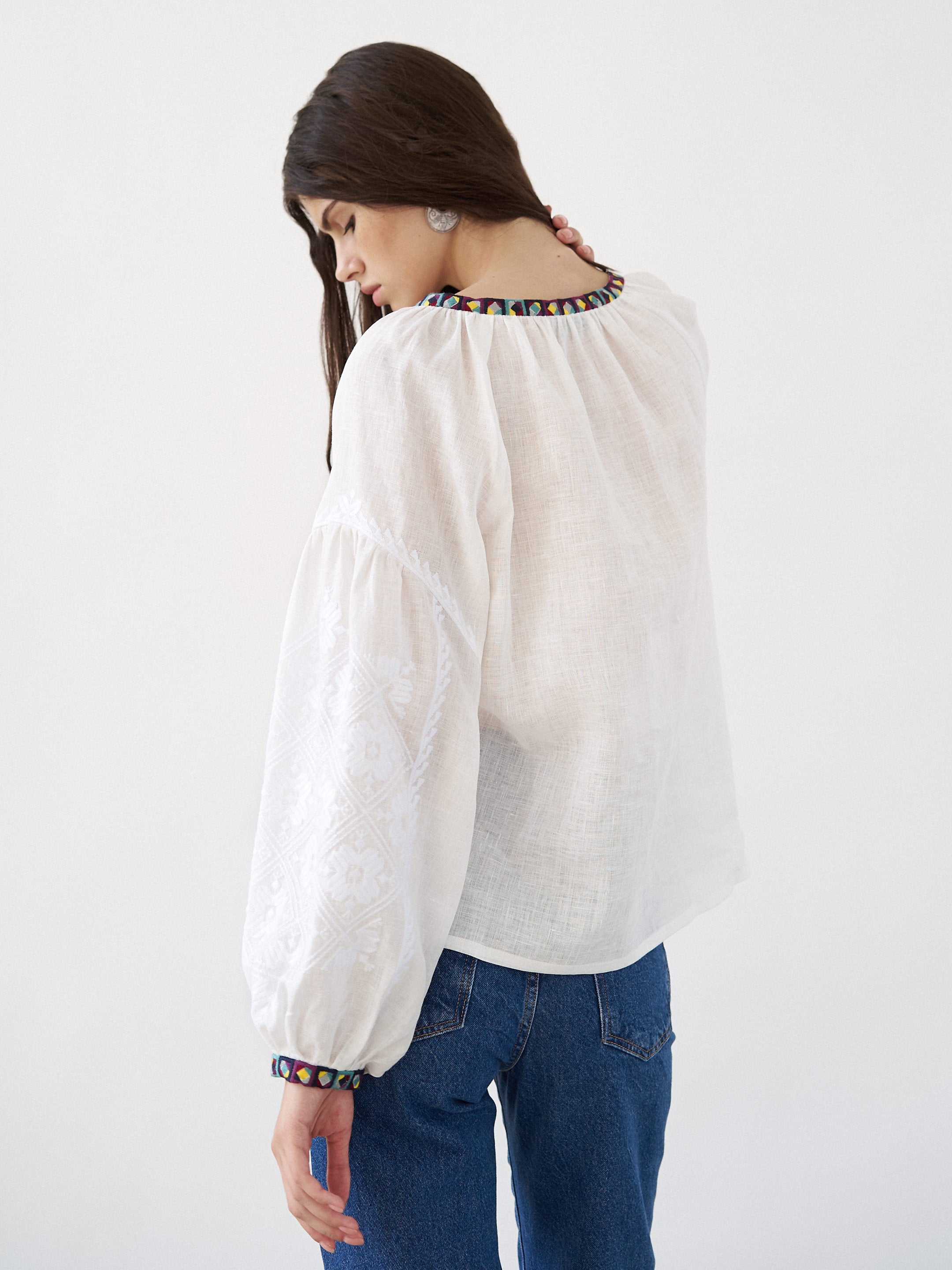 White embroidered shirt Siayvo