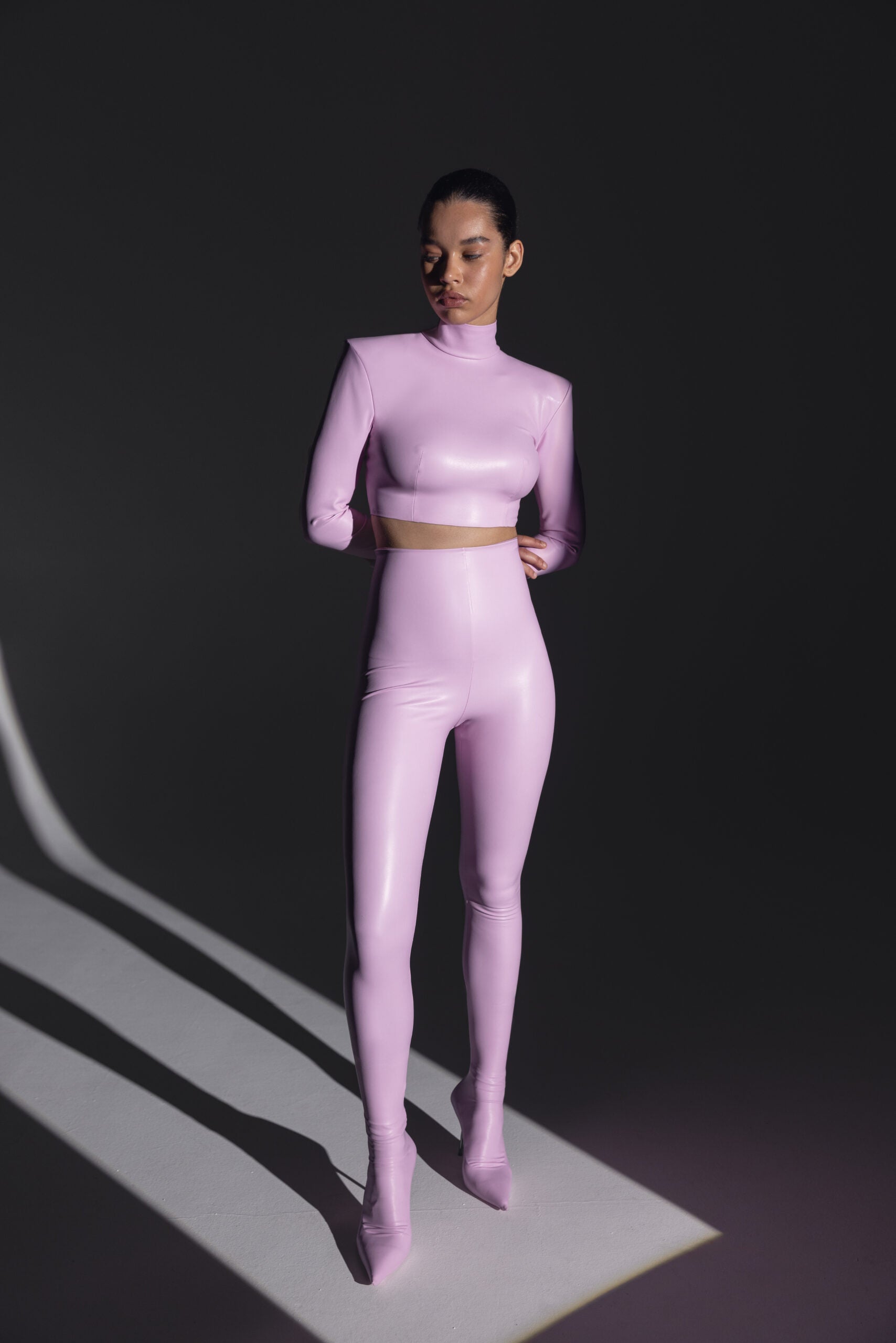 VEGAN LEATHER HIGH-WAISTED LEGGINGS